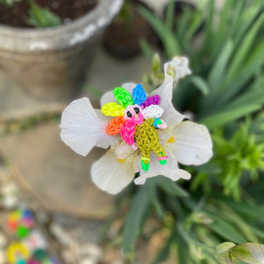 Rainbowloom spring neon flower baby
